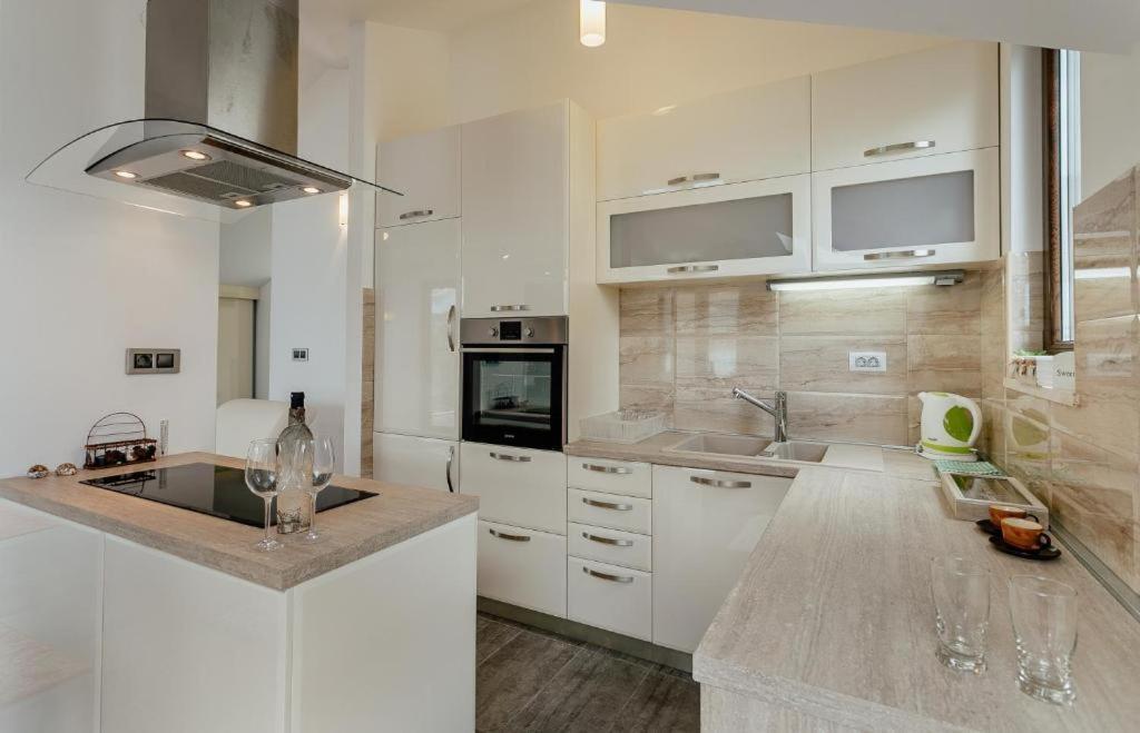 Apartments Joy تْشيرسيك نوفي المظهر الخارجي الصورة