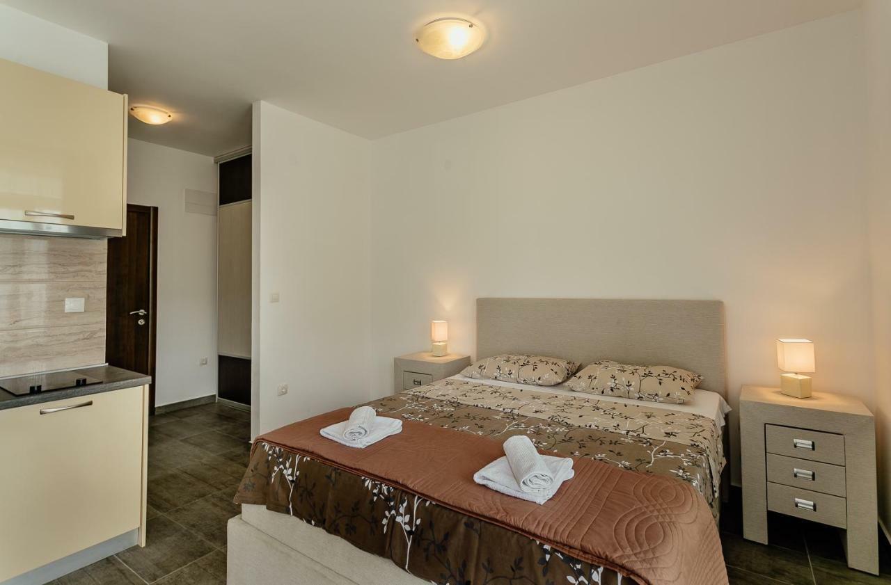 Apartments Joy تْشيرسيك نوفي المظهر الخارجي الصورة