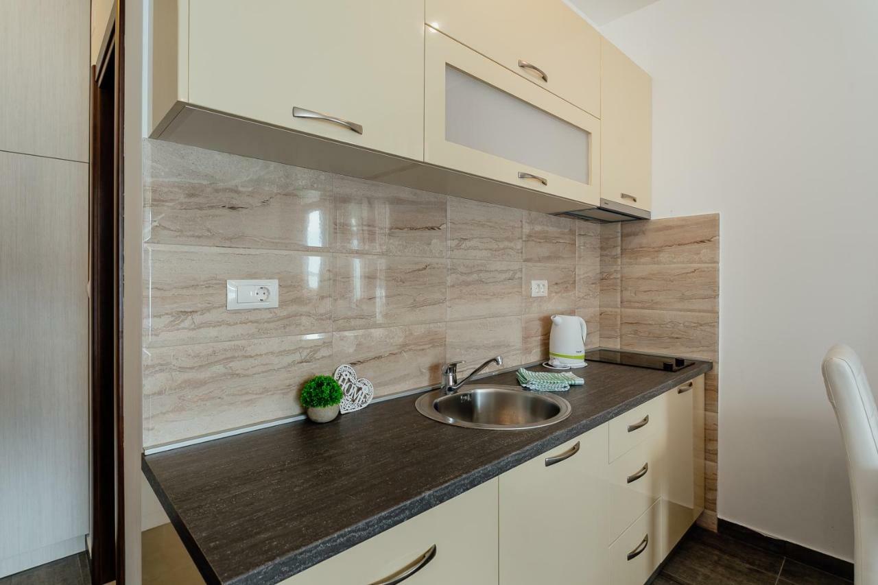 Apartments Joy تْشيرسيك نوفي المظهر الخارجي الصورة